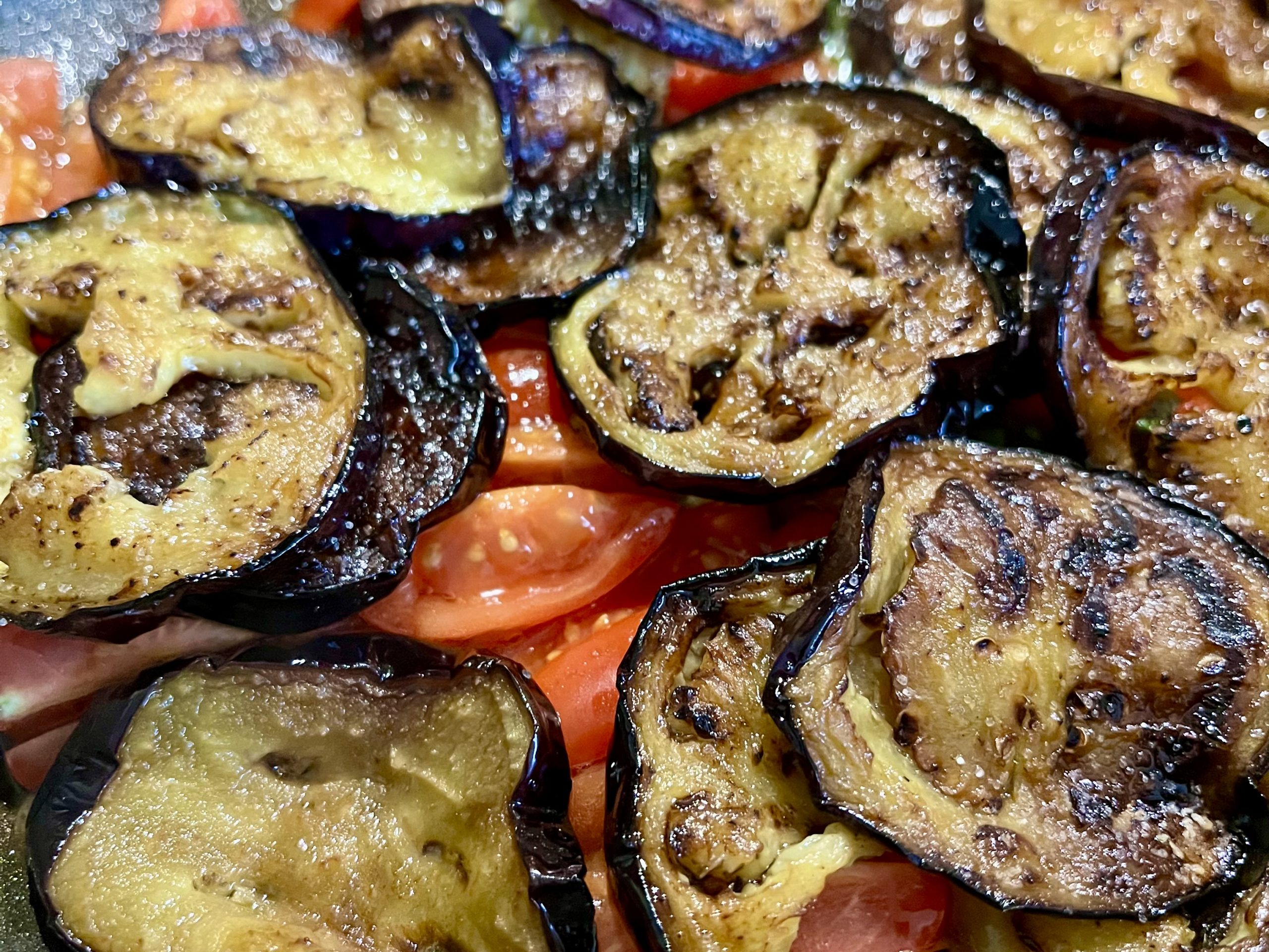 Auberginen in Tomatensoße – Beilage oder Tapas?